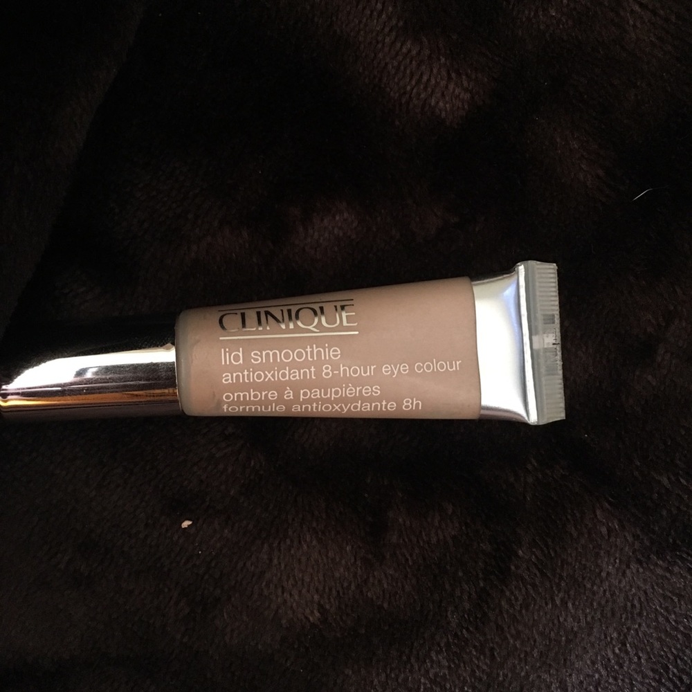 Clinique Lip Smoothie In Cashew Later